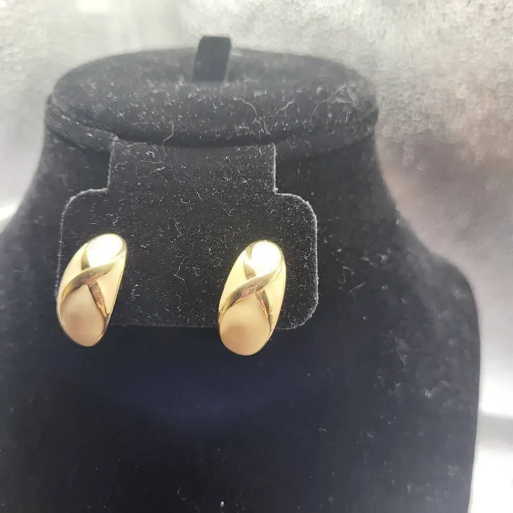 Vintage 80s Enamel Huggie Stud Earrings